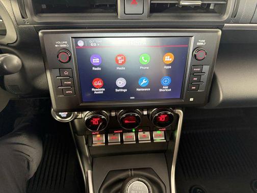 2025 Toyota GR86 Premium