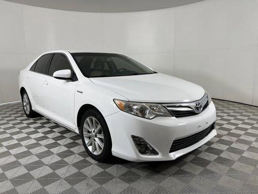 2014 Toyota Camry Hybrid XLE
