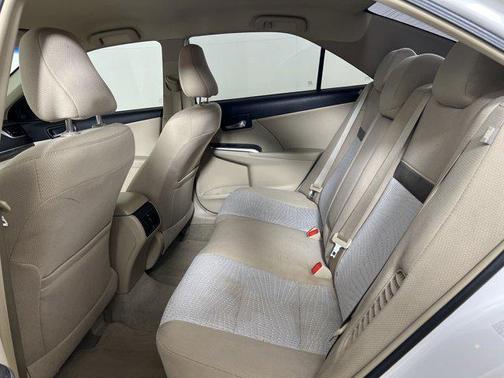 2014 Toyota Camry Hybrid XLE