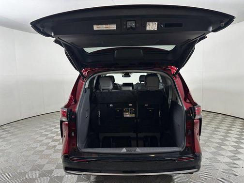 2022 Toyota Sienna Limited 7-Passenger