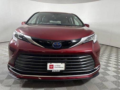 2022 Toyota Sienna Limited 7-Passenger