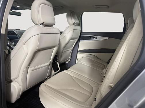 2020 Lincoln Nautilus Standard