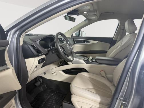 2020 Lincoln Nautilus Standard