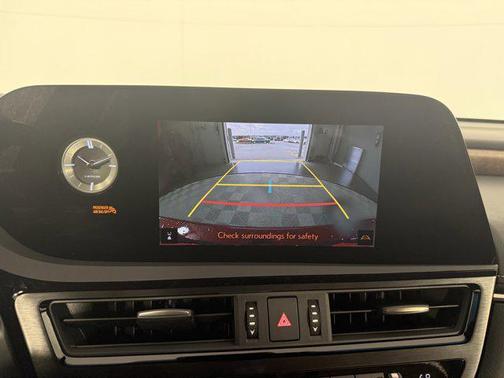 2023 Lexus ES 250 Base