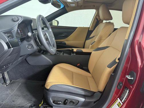 2023 Lexus ES 250 Base