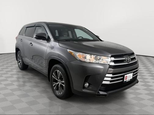 Predawn Gray Mica 2019 Toyota Highlander LE Plus