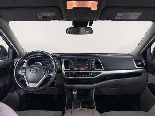Predawn Gray Mica 2019 Toyota Highlander LE Plus