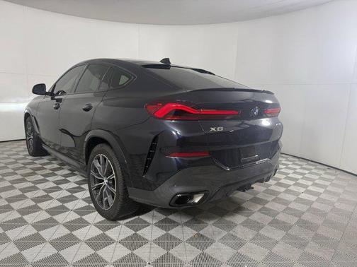 2021 BMW X6 xDrive40i