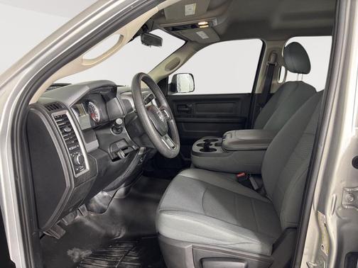 2018 RAM 2500 Tradesman Crew Cab 4x4 6'4' Box