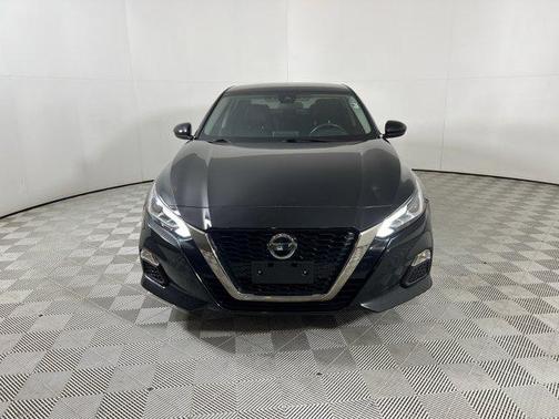 2022 Nissan Altima SR Intelligent AWD