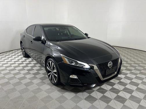 2022 Nissan Altima SR Intelligent AWD