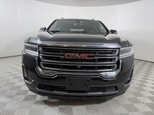 2022 GMC Acadia AWD AT4
