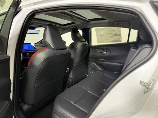 2025 Toyota Prius L