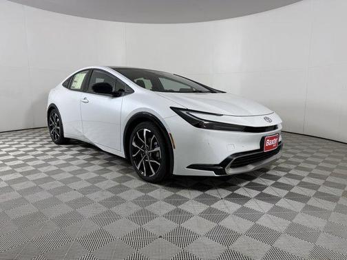 2025 Toyota Prius L