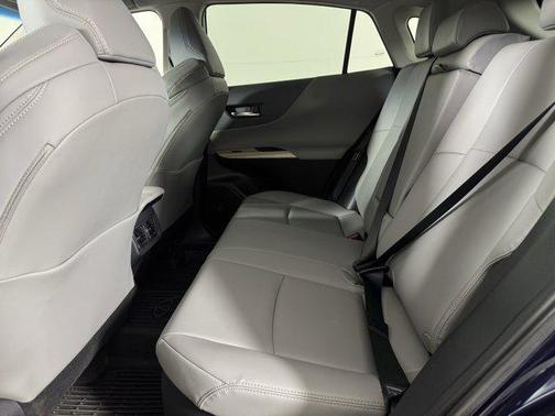 2024 Toyota Venza XLE