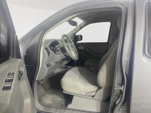 Gun Metallic 2021 Nissan Frontier SV