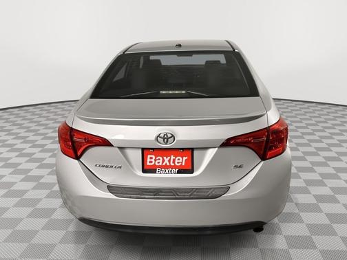 Classic Silver Metallic 2018 Toyota Corolla SE
