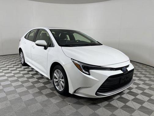 2023 Toyota Corolla Hybrid XLE