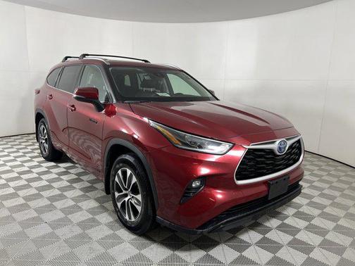 2021 Toyota Highlander Hybrid XLE