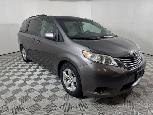 2015 Toyota Sienna LE