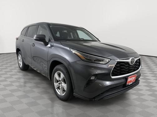 Magnetic Gray Metallic 2023 Toyota Highlander LE