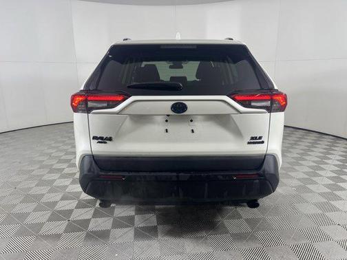 2021 Toyota RAV4 Hybrid XLE Premium