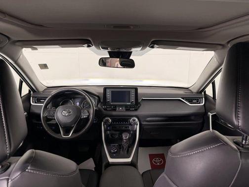 2021 Toyota RAV4 Hybrid XLE Premium