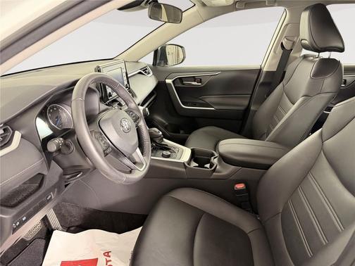 2021 Toyota RAV4 Hybrid XLE Premium