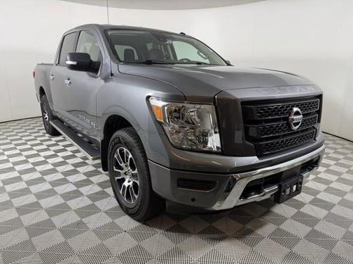 2020 Nissan Titan SV
