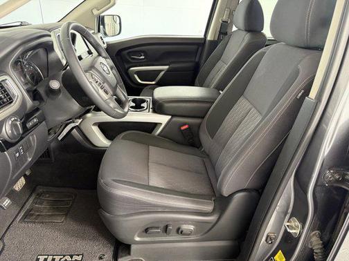 2020 Nissan Titan SV