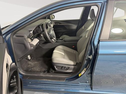 Ocean Gem 2025 Toyota Camry SE