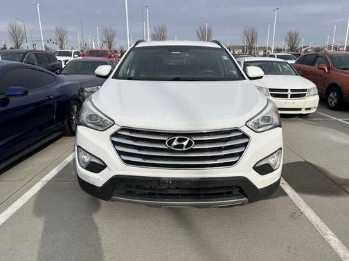 2016 Hyundai SANTA FE SE