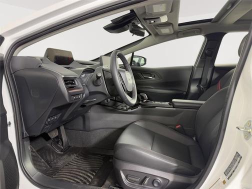 2025 Toyota Prius Plug-In Hybrid XSE Premium