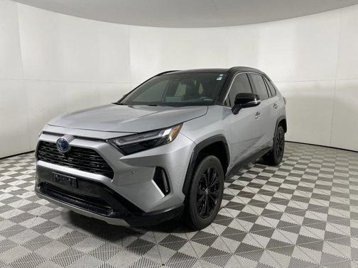 2022 Toyota RAV4 Hybrid SE