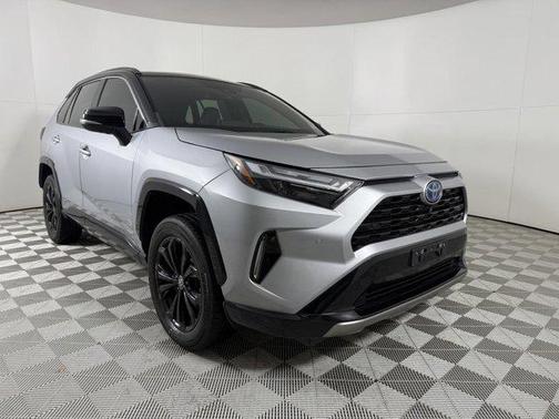 2022 Toyota RAV4 Hybrid SE