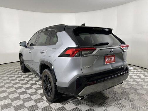 2022 Toyota RAV4 Hybrid SE