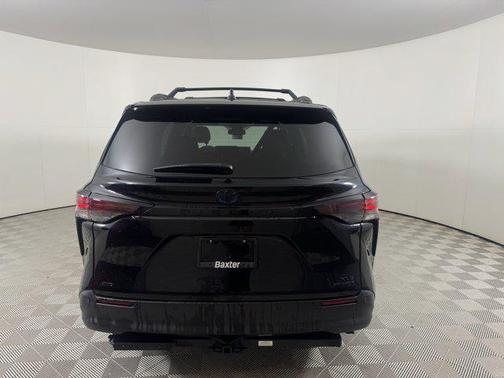 2023 Toyota Sienna Woodland Edition