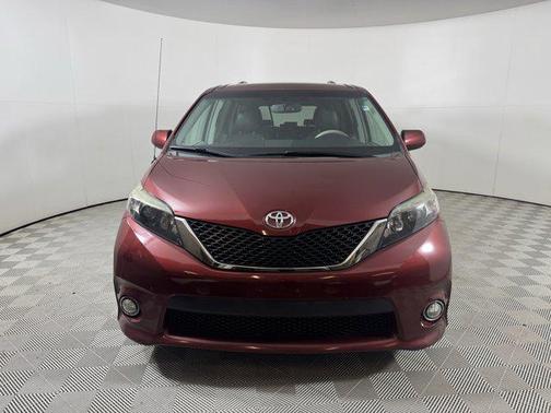 2013 Toyota Sienna SE