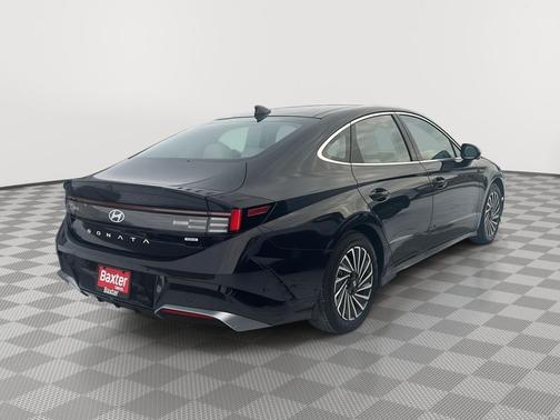 2024 Hyundai SONATA Hybrid Limited