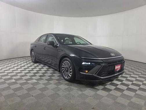 2024 Hyundai SONATA Hybrid Limited