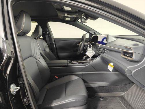 2025 Toyota Crown Signia Limited