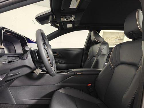 2025 Toyota Crown Signia Limited