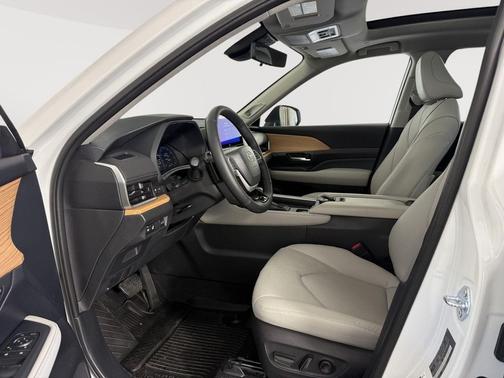 2025 Toyota Grand Highlander Platinum