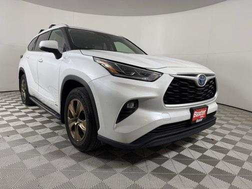 2022 Toyota Highlander Hybrid XLE