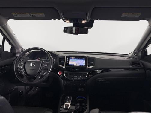 White Diamond Pearl 2017 Honda Pilot Elite