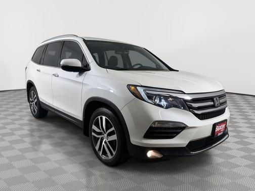 White Diamond Pearl 2017 Honda Pilot Elite
