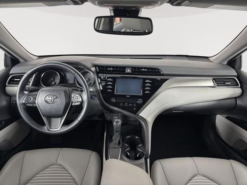 Super White 2020 Toyota Camry SE