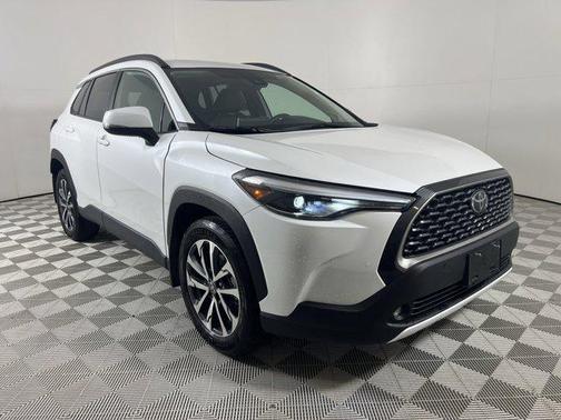 2022 Toyota Corolla Cross XLE