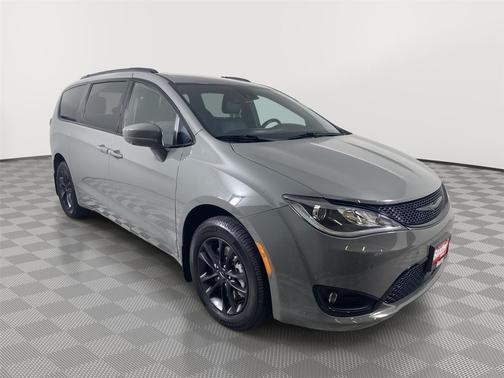 2020 Chrysler Pacifica L