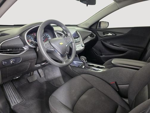 Mosaic Black Metallic 2024 Chevrolet Malibu FWD 1LT